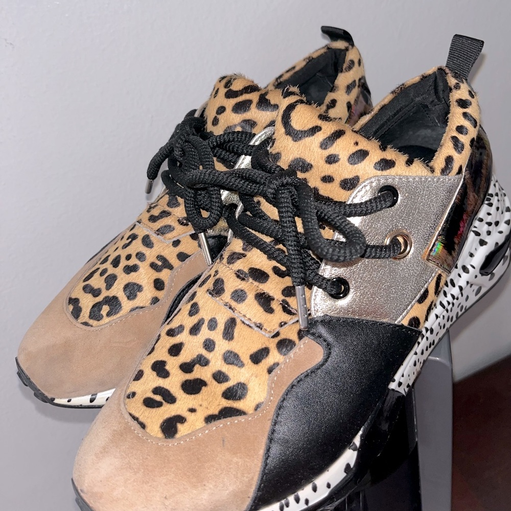 Steve Madden sneakers